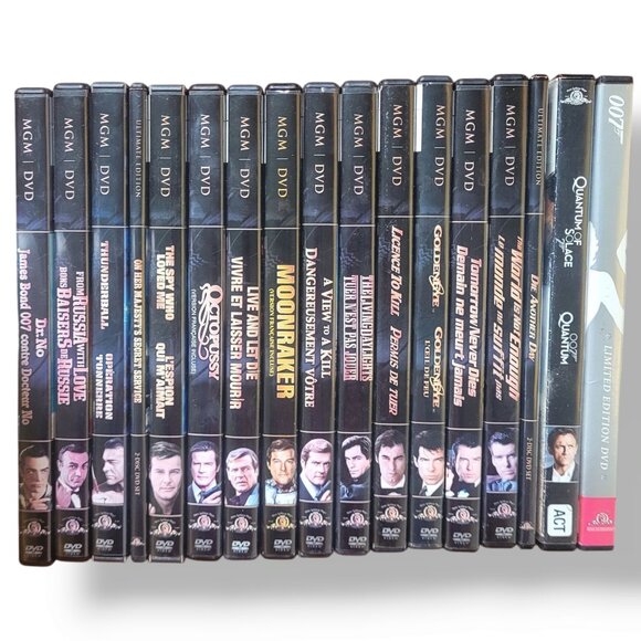 Lot 17 Ultimate Edition James Bond DVDs - Picture 3 of 6